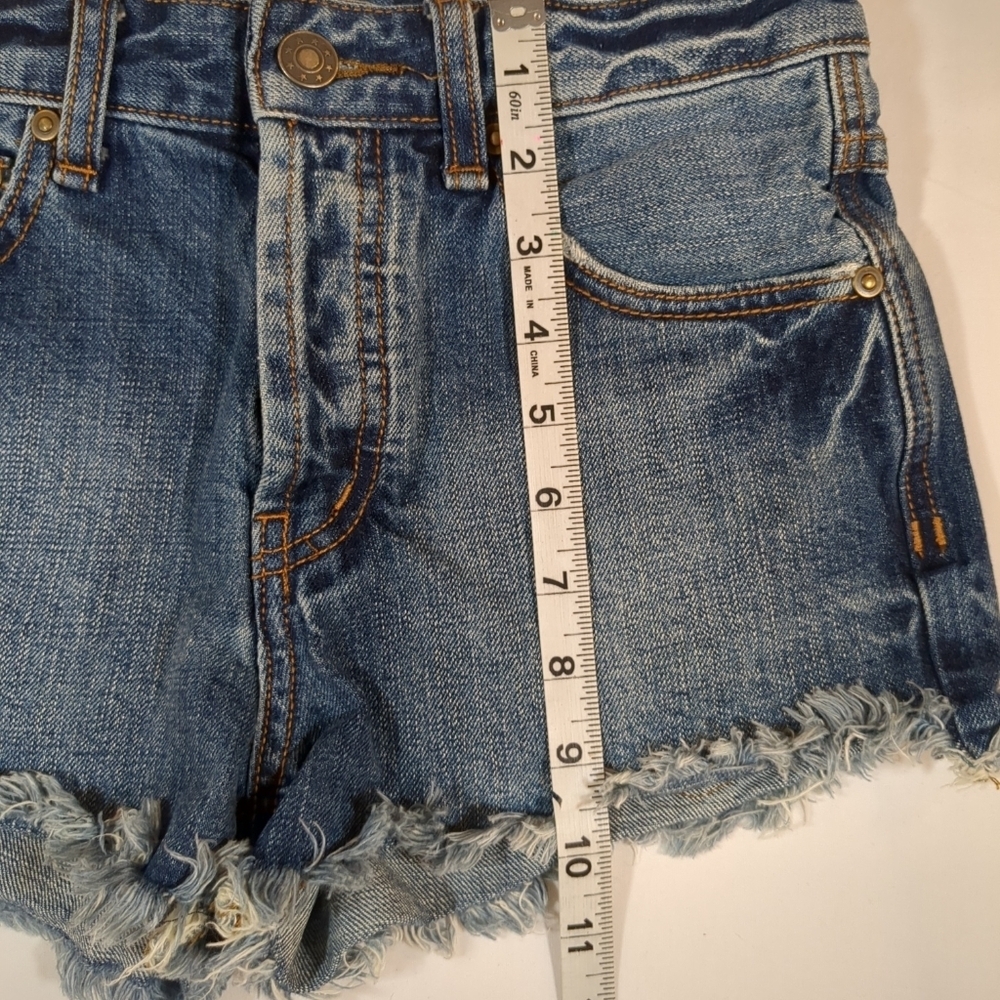 Free People denim shorts, size W24 - Picture 5 of 7